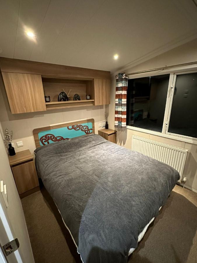 Luxurious 6 Berth Swift Bordeaux On Lyons Robin Hood Rhyl Villa Meliden Exterior photo